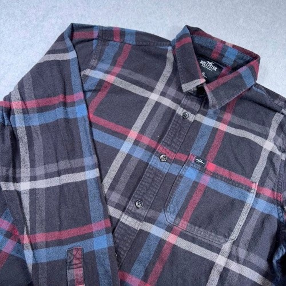Hollister Flannel Shirt Mens XL Black Red Blue Plaid Long Sleeve Button Up Fall